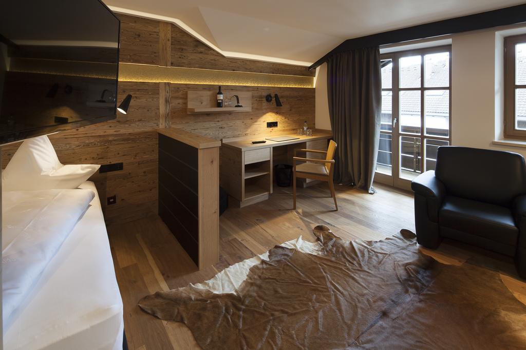 Boutique Hotel Gams Oberstdorf Rum bild